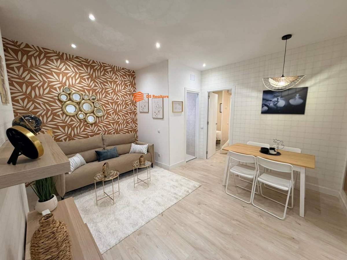 Vivienda en planta baja en calle Relatores (Embajadores)